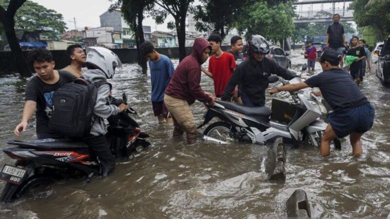 Jakarta Kembali Dikepung Banjir