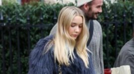 Harper Beckham mengenakan pakaian mewah pada usia 15 tahun. Foto: GC Gambar