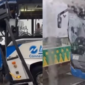 Penumpang Bus Transjakarta Adu Banteng
