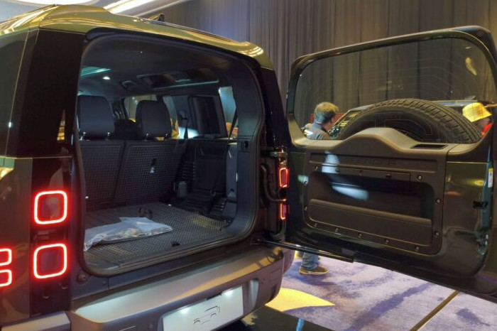 Land Rover Defender MY26 Rilis di Indonesia, Kabin 7 Kursi