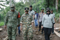 TMMD 127 Bangun Jalan Beton 1,5 Km di Cipelah