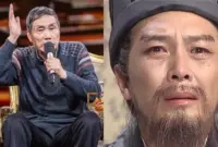 Sutradara Truong Trung Nhat (kiri) mengatakan rekaman di belakang layar Gia Cat Luong menangis Zhou Yu. Foto: Mtime