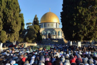Israel Larang Palestina Salat Idulfitri di Al-Aqsa