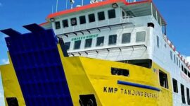 Kapal penyeberangan ferry milik PT ASDP. /ANTARA