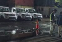 Sebagian mobil pick up impor dari India telah tiba di Indonesia seperti tampak dalam foto.