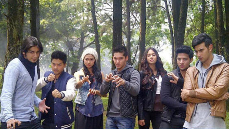 sinopsis film 7 manusia harimau